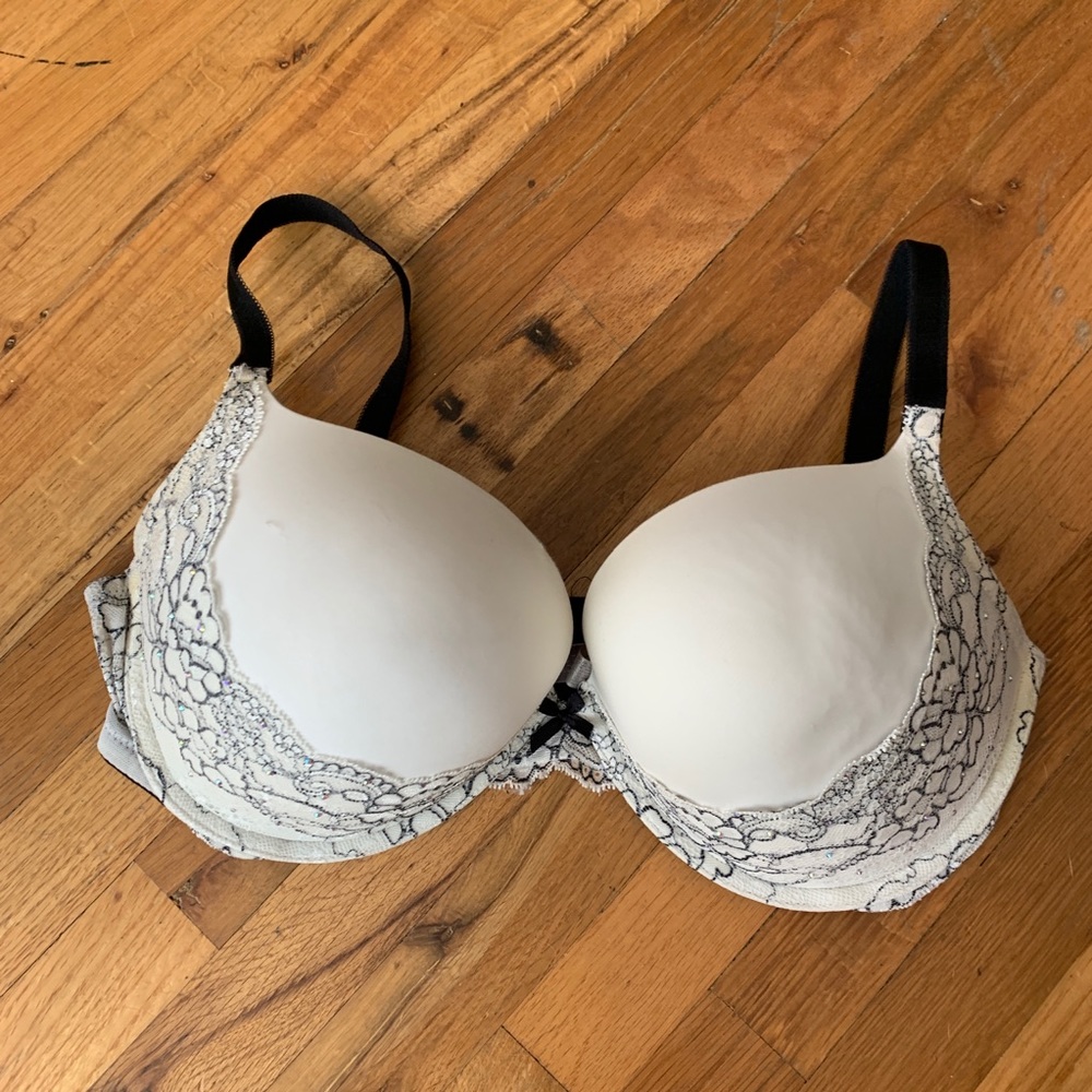Victoria’s Secret bra